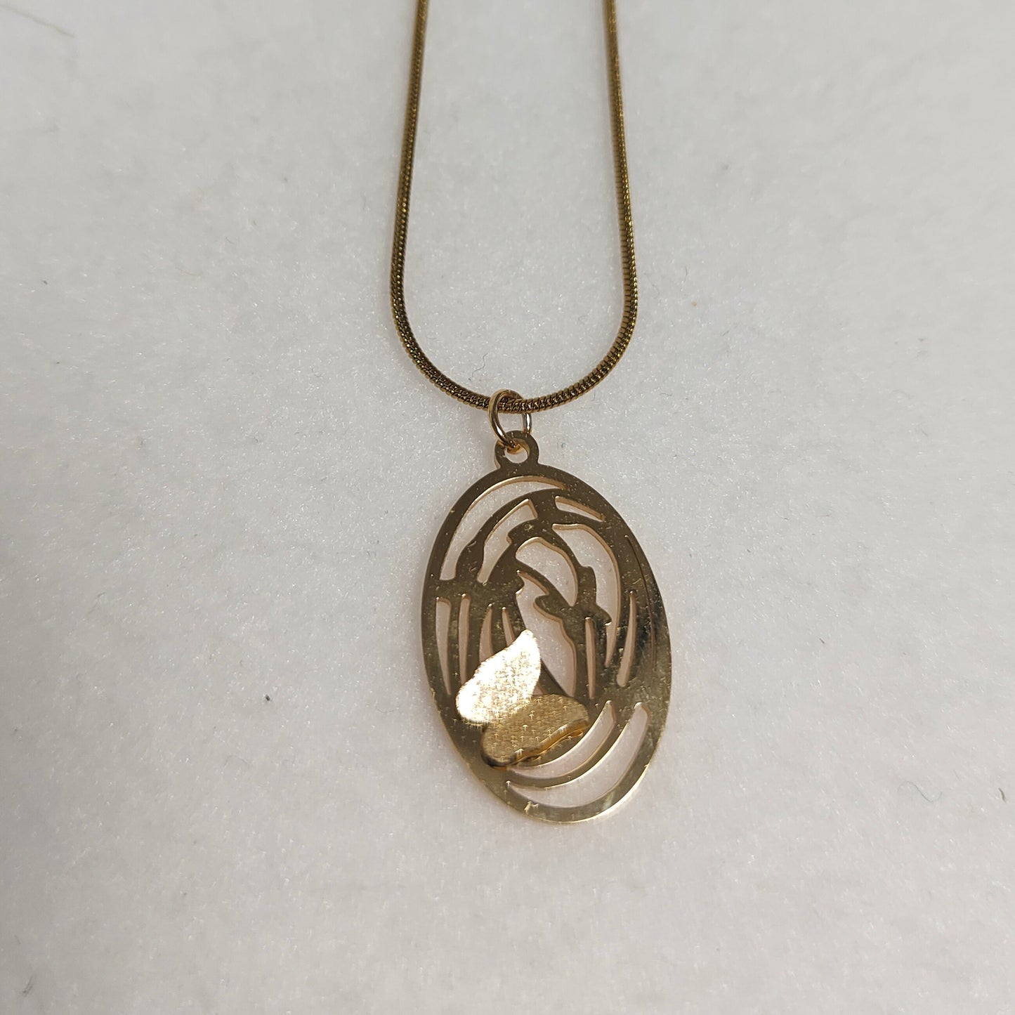 Butterfly rolo pendant chain