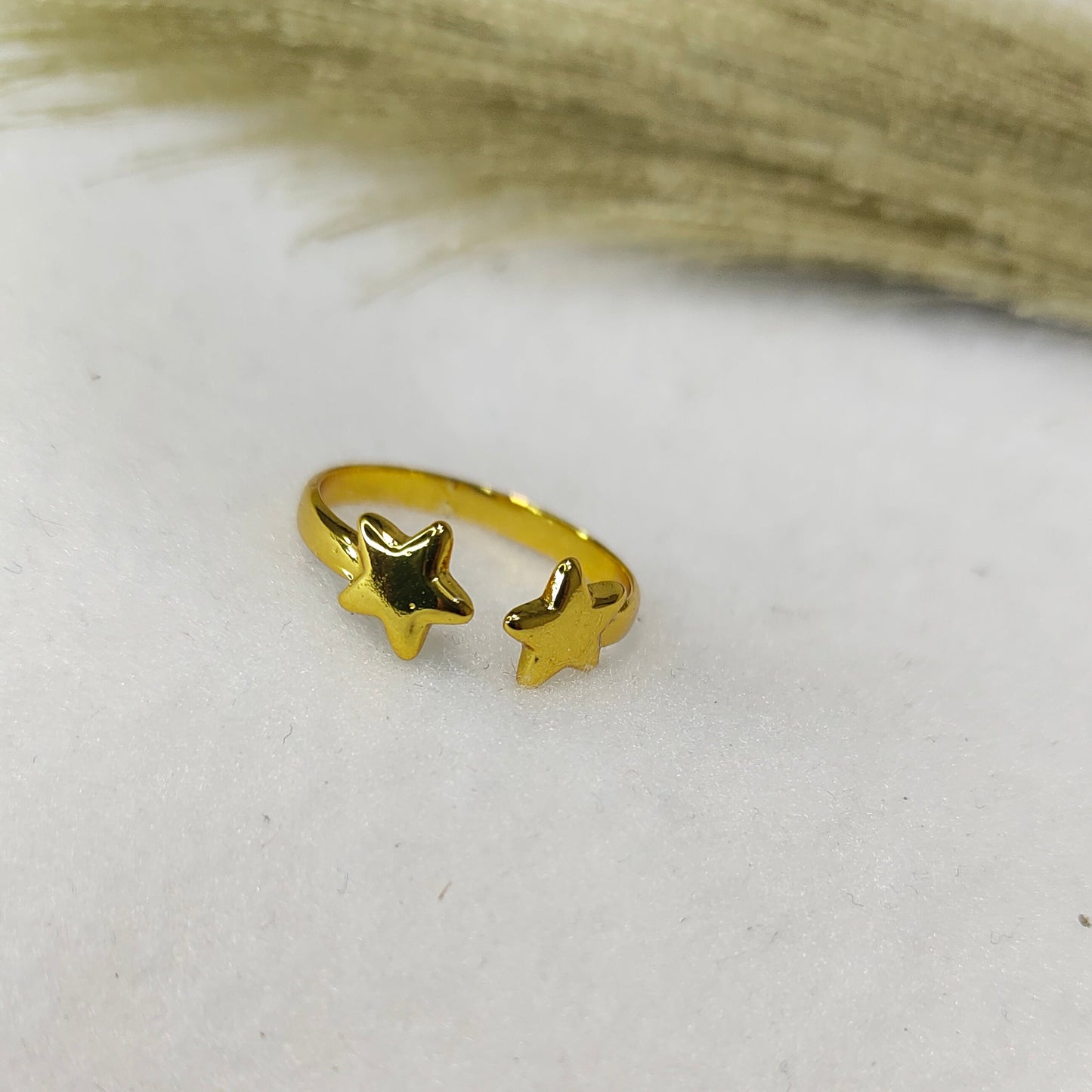 Star charm ring