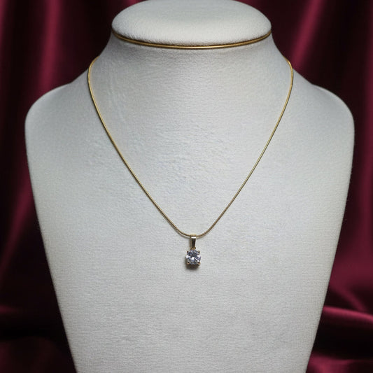 Solitaire pendant necklace