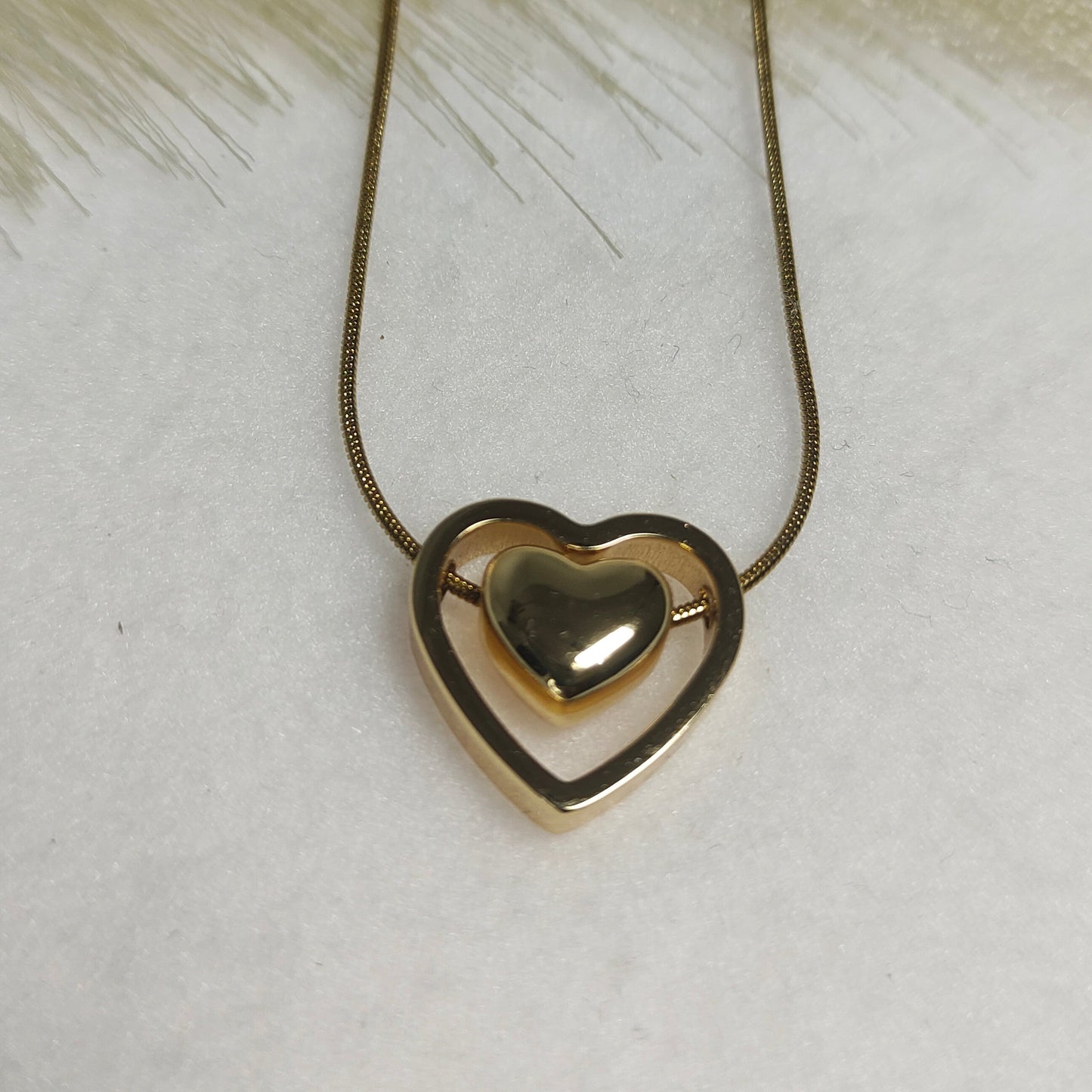 Hanging heart pendant necklace