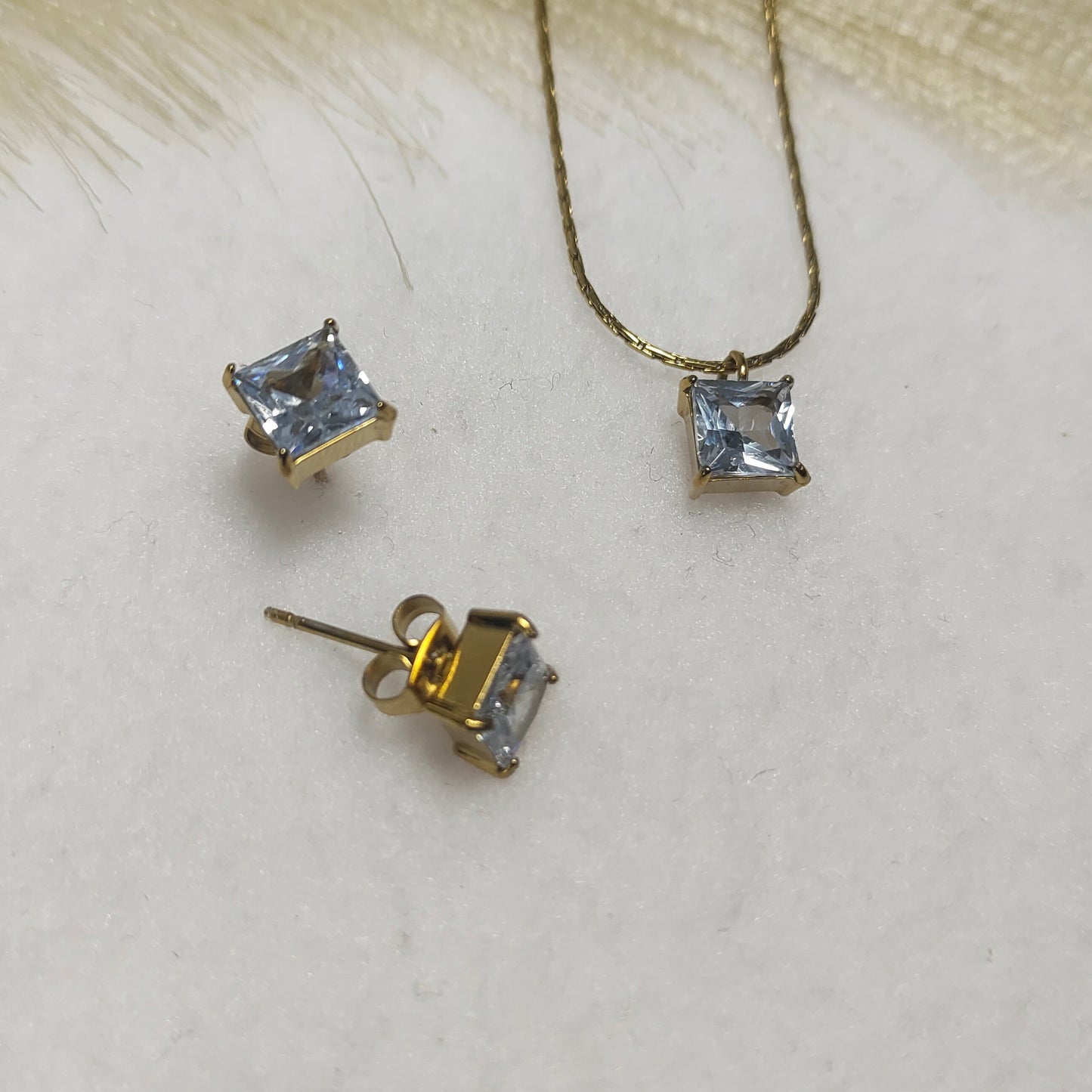 Princess cut pendant earring set