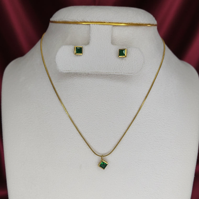 Princess cut pendant earring set