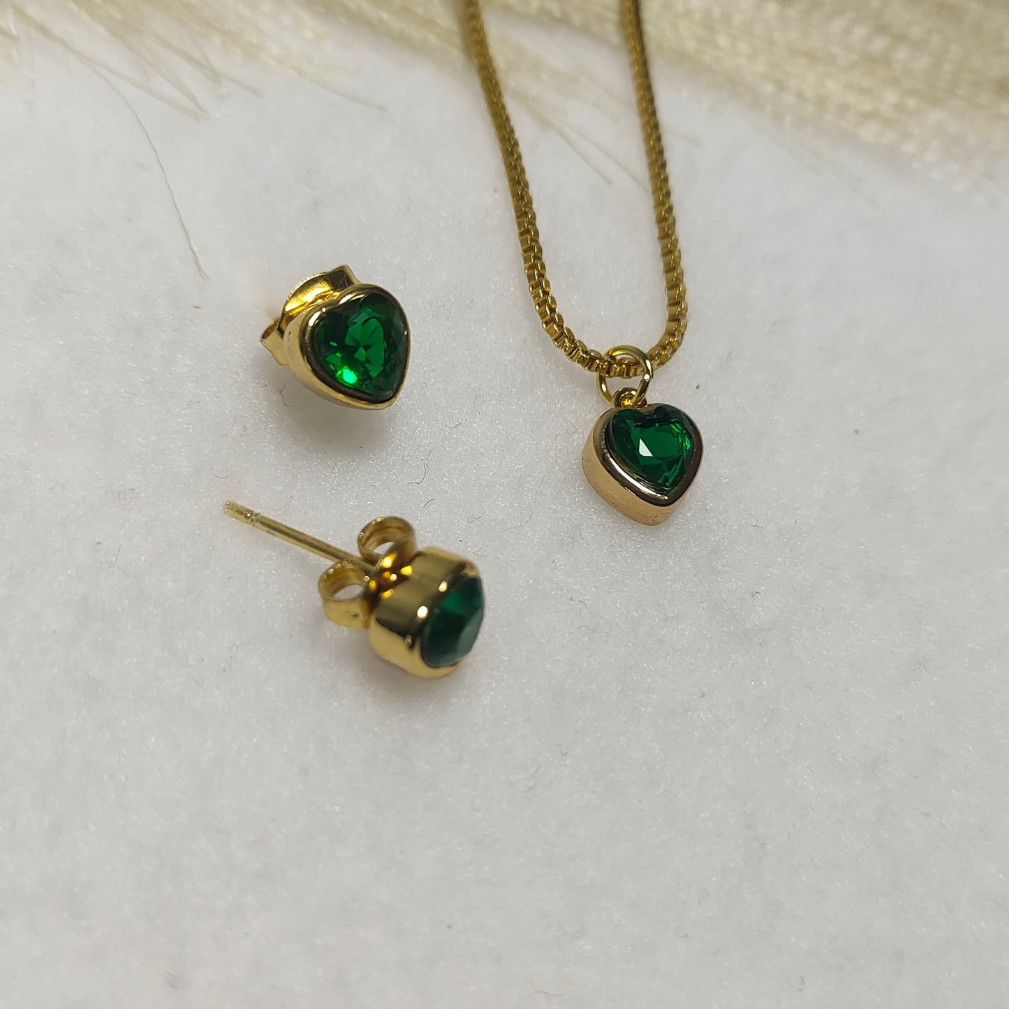 Heart pendant earring set
