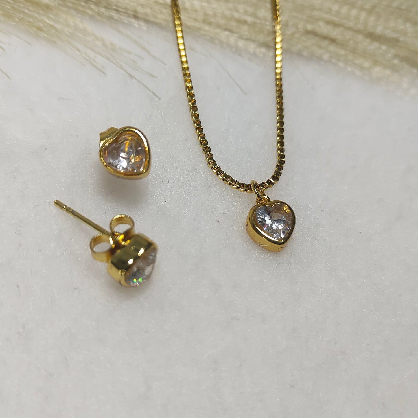 Heart pendant earring set