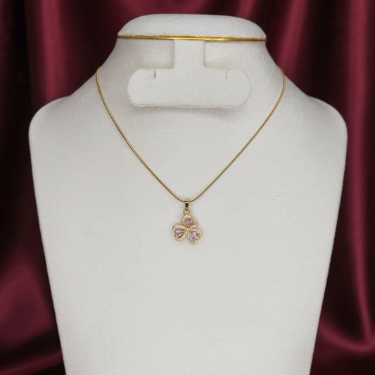 Pink and white flower pendant necklace