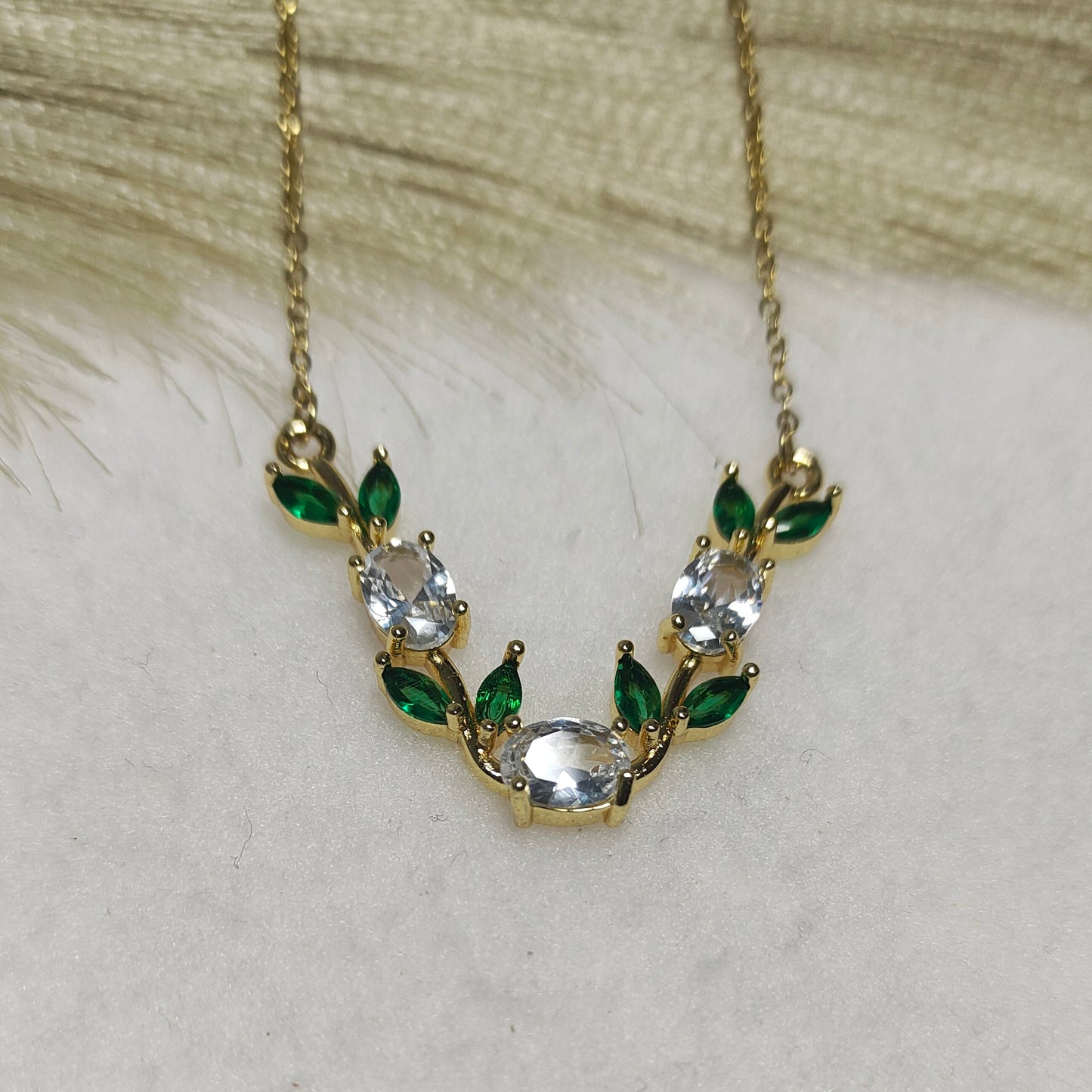 Tulip pendant necklace