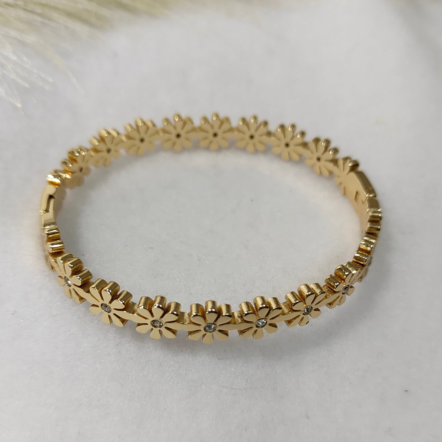 Goldplated flower kada bracelet