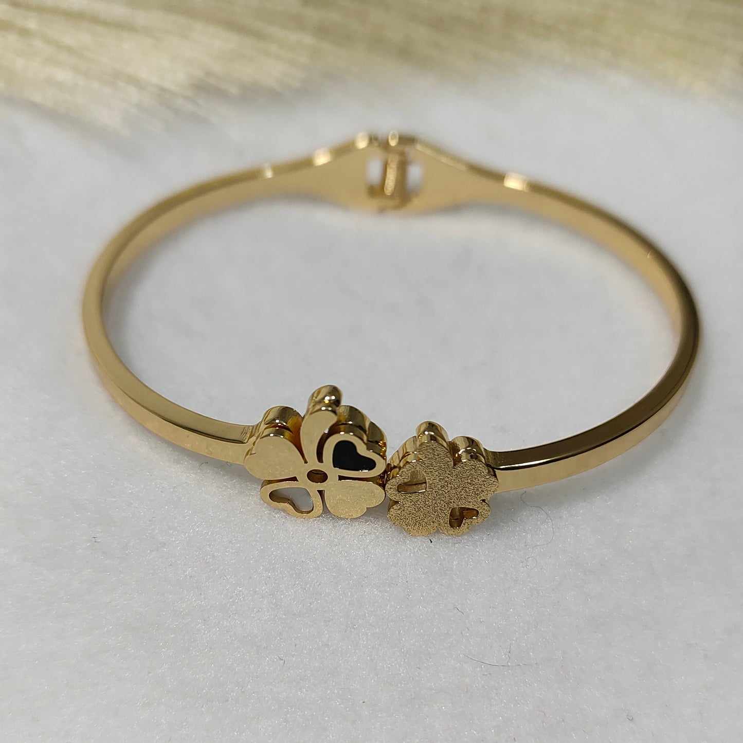 Goldplated Clover kada bracelet