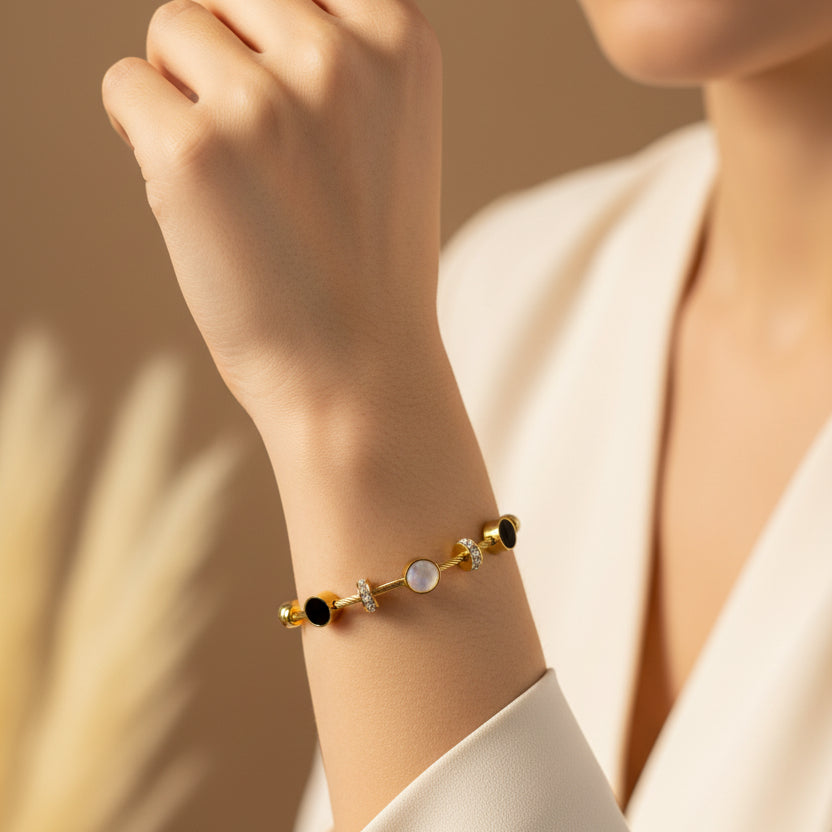 Goldplated cable chain round charm kada bracelet