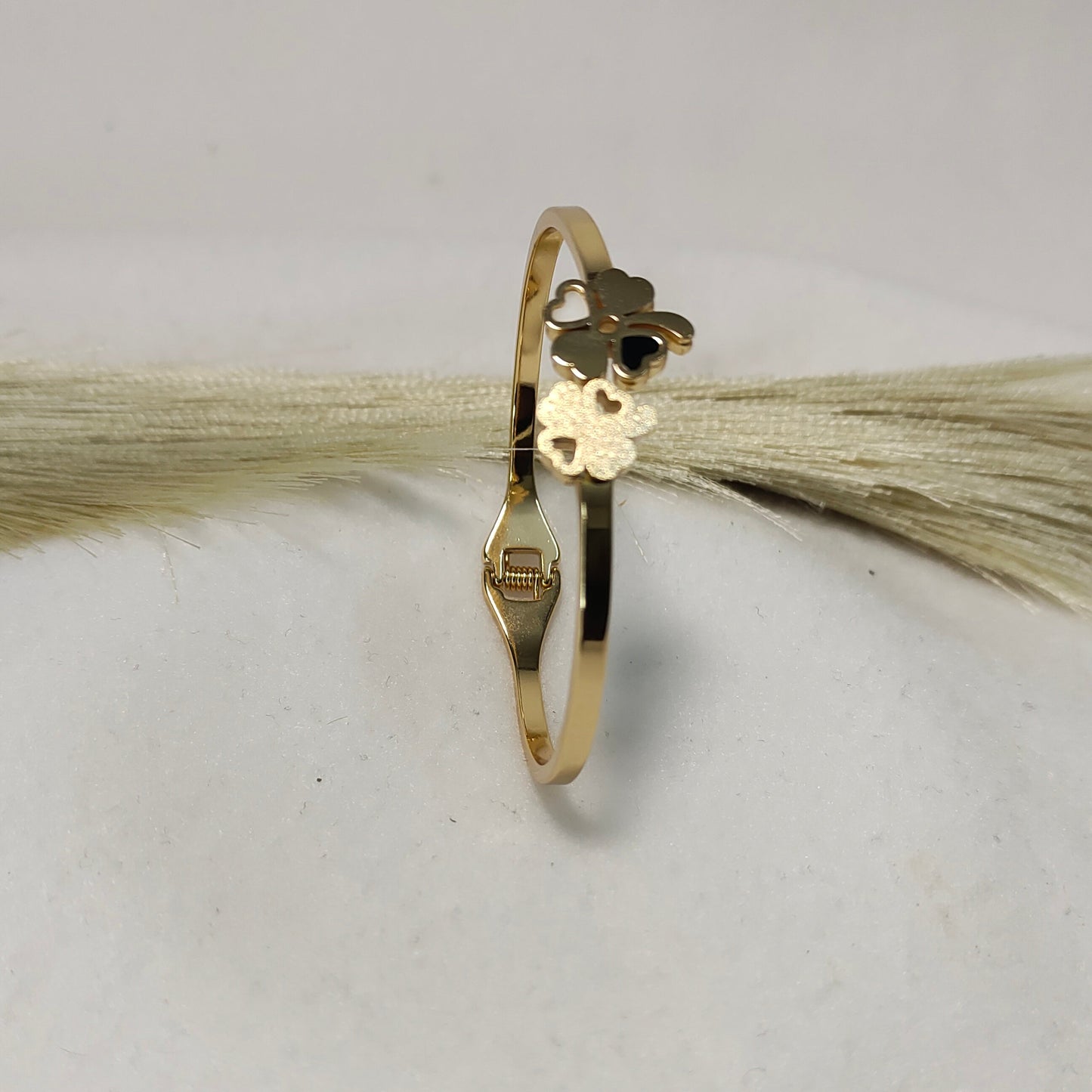 Goldplated Clover kada bracelet