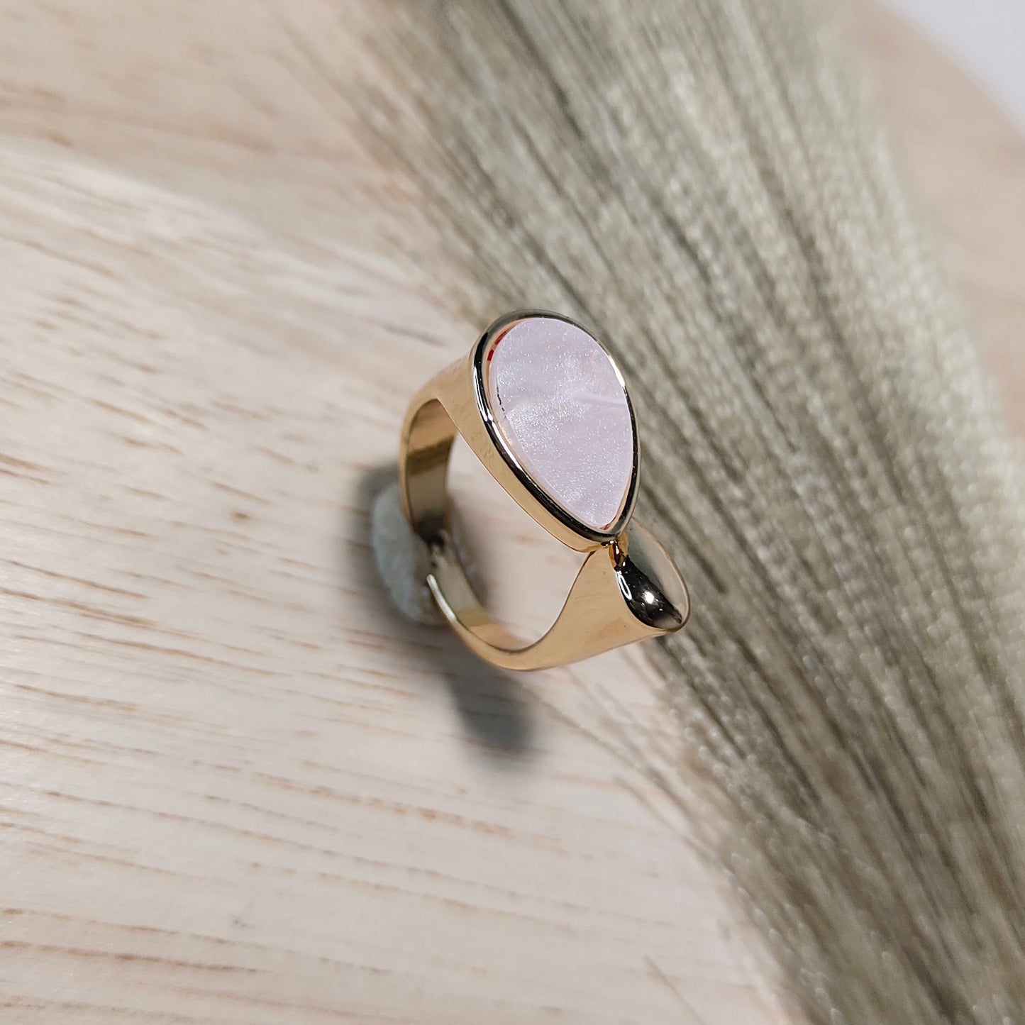 Teardrop ring
