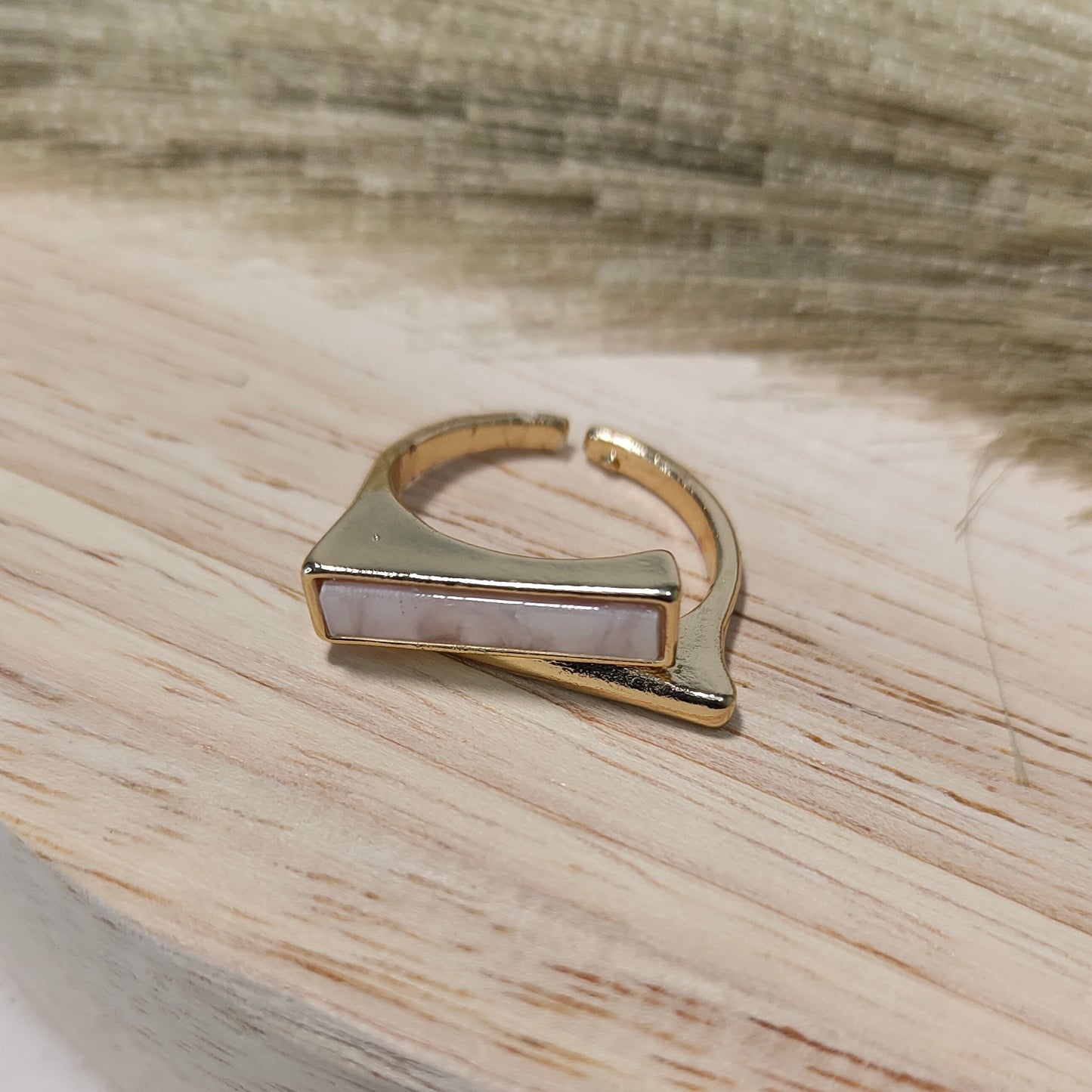 Elongated rectangular ring