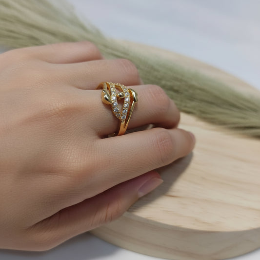 Gold eye shaper ring