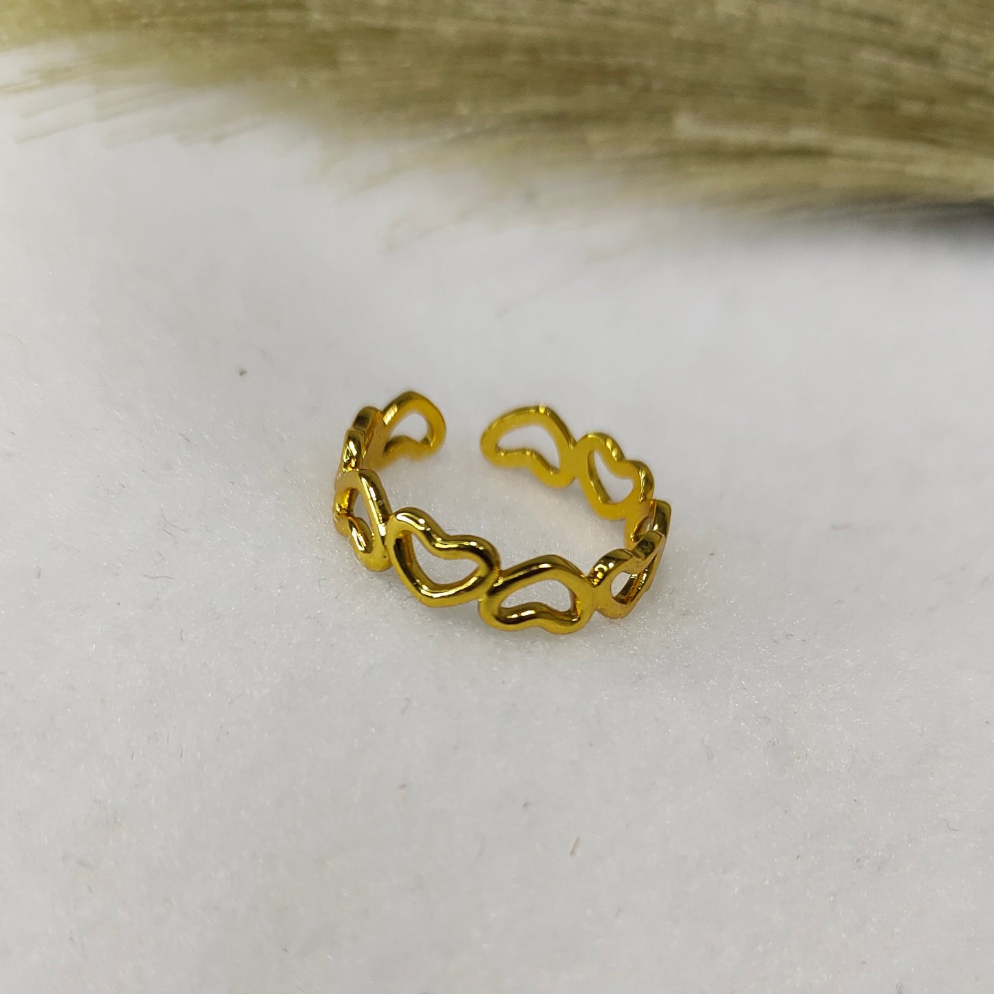 Open heart ring