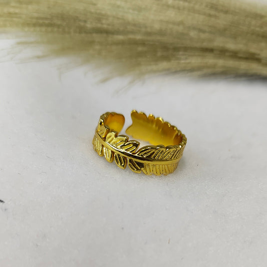 Feather band ring