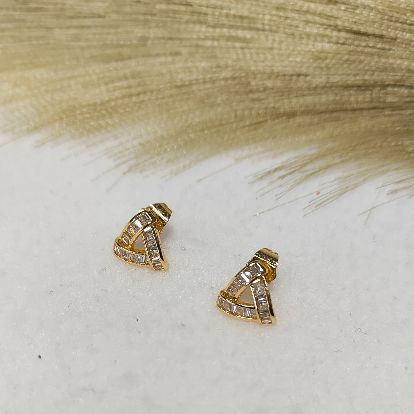 Triangular stone stud