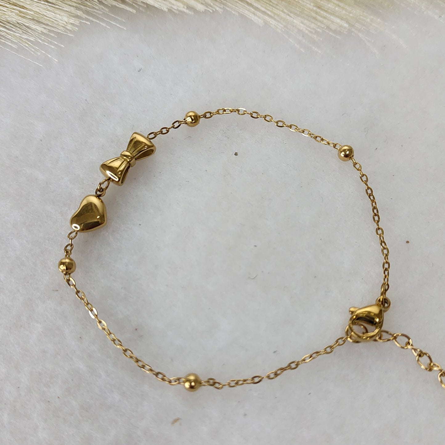 Bow beaded dainty bracelet