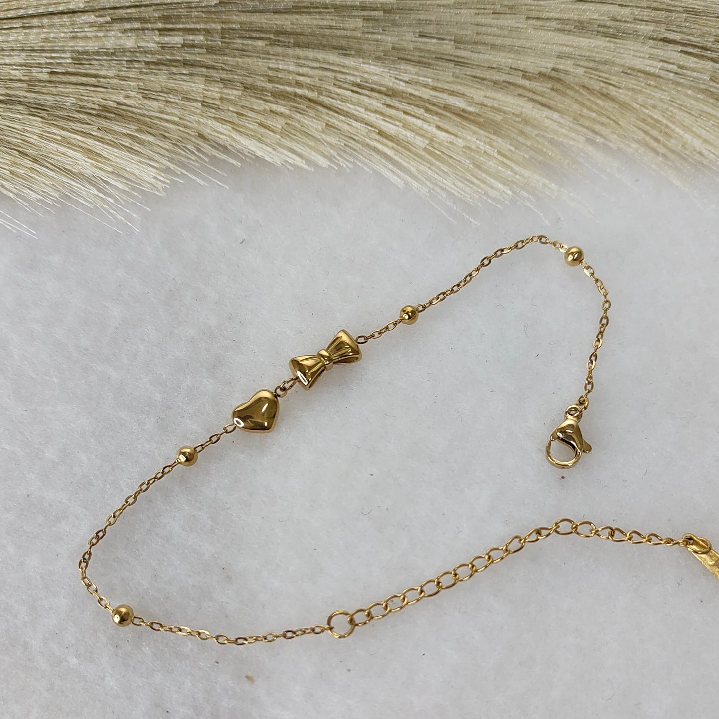 Bow beaded dainty bracelet
